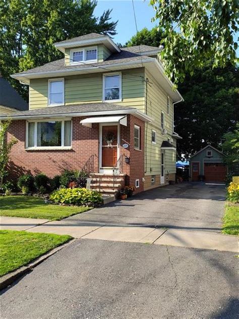 Find Homes for Sale near East Ave in Rochester, NY on realtor.com®. Realtor.com® Real Estate App. ... Home values for neighborhoods near East Ave, Rochester, NY. 19th Ward Homes for Sale $125,000; 